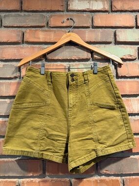 Universal Thread High-Waist Utility Shorts in Olive